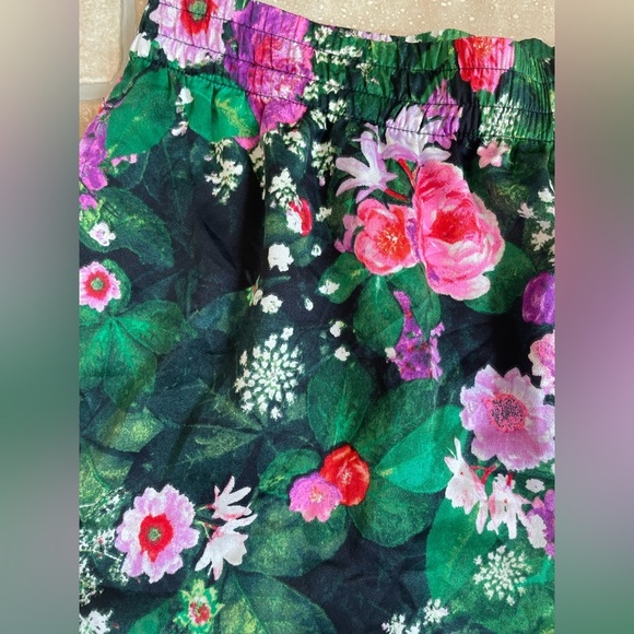 Victorias Secret Satiny High Waist Sleep Pajama Short Shortie Black Garden; M - Picture 2 of 5